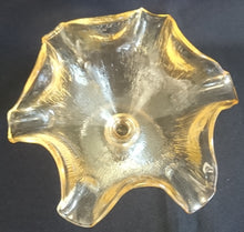 Lade das Bild in den Galerie-Viewer, 2er Set EISBECHER - Hartglas, Linien Geriffelte Blütenform Relief Form Motiv Dekor