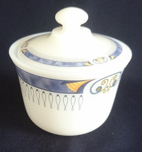 Lade das Bild in den Galerie-Viewer, 17 Teiliges TEESERVICE "USA Home Set" - Acrylglas, Abstrakt Wolken Schleier Batik Zeichen Symbol Motiv Dekor