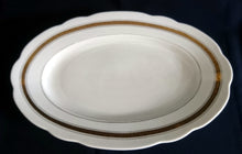 Lade das Bild in den Galerie-Viewer, BEILAGEN~ SERVIERPLATTE - Porzellan, Abstrakt Flora Blatt Blätter Ranken Gewölbter Rand Motiv Dekor