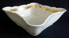Lade das Bild in den Galerie-Viewer, SERVIER~ BEILAGENSCHALE - Porzellan, Abstrakt Flora Blatt Blätter Ranken Gewölbter Rand Motiv Dekor