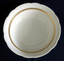 Lade das Bild in den Galerie-Viewer, BEILAGENSCHÜSSEL - Porzellan, Abstrakt Flora Blatt Blätter Ranken Gewölbter Rand Motiv Dekor