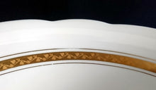 Lade das Bild in den Galerie-Viewer, BEILAGENSCHÜSSEL - Porzellan, Abstrakt Flora Blatt Blätter Ranken Gewölbter Rand Motiv Dekor