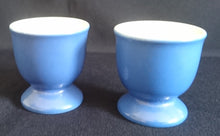 Lade das Bild in den Galerie-Viewer, EIERBECHER - Porzellan, Zweifärbiges Farben Motiv Dekor (BC)