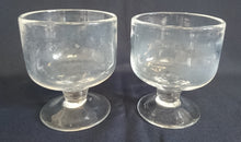 Lade das Bild in den Galerie-Viewer, 2er Set EISDESSERT BECHER - Hartglas, Kreisförmige Geometrische Form