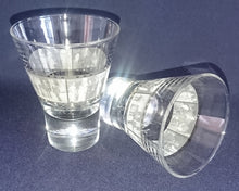 Lade das Bild in den Galerie-Viewer, 2er Set LIKÖR~ GETRÄNKEGLÄSER - Hartglas, Filmstreifen Foto Photo Dia Movie Art Motiv Dekor