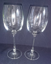 Lade das Bild in den Galerie-Viewer, WEIN~ GETRÄNKEGLAS - Hartglas, Klassisch Form Motiv Dekor