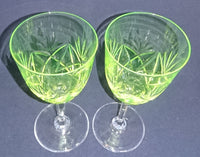 Lade das Bild in den Galerie-Viewer, 2er Set LIKÖR~ GETRÄNKEGLÄSER- 24% Pbo Bleikristall, Abstrakter Grashalm Gräserhalme Motiv Dekor