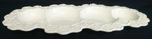 Lade das Bild in den Galerie-Viewer, BEILAGEN~ SCHALENTABLETT (4 Kammer) - Porzellan, Flora Rosenblüten Relief Motiv Dekor