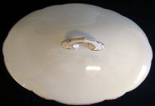 Lade das Bild in den Galerie-Viewer, BEILAGENSCHÜSSEL MIT DECKEL - Porzellan, Goldrand Gewölbter Relief Rand Motiv Dekor (BC)