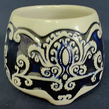 Lade das Bild in den Galerie-Viewer, KLEINE APFELWEIN TASSE - Keramik / Steingut, Flora Geometrisch Natur Abstrakt Motiv Dekor