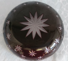 Lade das Bild in den Galerie-Viewer, DESSERTSCHALE - Kristallglas, Gezackt Sterne Sternchen Motiv Dekor