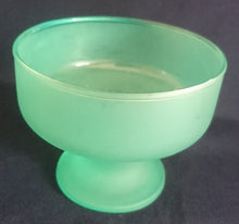 Lade das Bild in den Galerie-Viewer, 2er Set EISBECHER ~SCHALEN - Hartglas, Partyfarbende Moderne Einfärbiges Motiv Dekor (Grün)