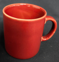 Lade das Bild in den Galerie-Viewer, KAFFEETASSE - Keramik / Steingut, Einfärbiges Braunrotes Motiv Dekor