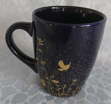 Lade das Bild in den Galerie-Viewer, KAFFEETASSE - Keramik / Steingut, Flora Fauna Natur Pflanzen Wildnis Vogel Eichhörnchen Wolf Motiv Dekor