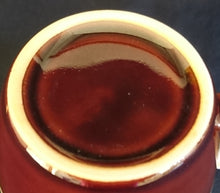 Lade das Bild in den Galerie-Viewer, KAFFFETASSE - Keramik / Steingut, Streifen Sandiger Punkte Ahornblatt Motiv Dekor