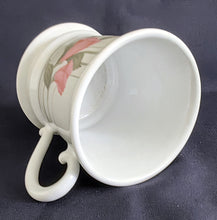 Lade das Bild in den Galerie-Viewer, KAFFEETASSE - Porzellan, Flora Dipladenie Blumenblüten Blatt Blätter Motiv Dekor