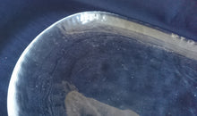 Lade das Bild in den Galerie-Viewer, KUCHENPLATTE - Recyceltes Hartglas , Abstrakt Linien Motiv Gepresst Dekor (nBC)