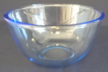Lade das Bild in den Galerie-Viewer, SALAT~ FRÜHSTÜCKSSCHÜSSEL - Hartglas, Klares Bläuliches Einfärbiges Motiv Dekor