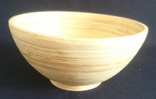 Lade das Bild in den Galerie-Viewer, SALAT~ BEILAGENSCHÜSSEL - Holz (Balsa), Baumjahres Ringe Holz Kreise Motiv Dekor (nBC)