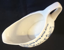 Lade das Bild in den Galerie-Viewer, SAUCIER / SOßENGIEßER - Porzellan, Zwiebelmuster Motiv Dekor