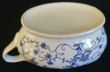 Lade das Bild in den Galerie-Viewer, SAUCIER / SOßENGIEßER - Porzellan, Zwiebelmuster Motiv Dekor