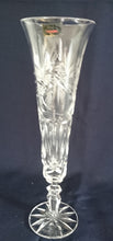 Lade das Bild in den Galerie-Viewer, SEKTFLÖTEN GETRÄNKEGLAS - 24% Pbo Bleikristall, Flora Abstrakt Gras Blumenblüten Stern Linien Motiv Dekor