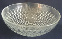 Lade das Bild in den Galerie-Viewer, SERVIER~ BEILAGENSCHÜSSEL - Hartglas, Stern Blumenblüte Splitter Kristall Motiv Dekor