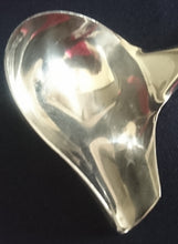 Lade das Bild in den Galerie-Viewer, SOßENKELLE ~LÖFFEL - Edelstahl 18/0, Einfärbig Klassisch Form Design