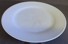 Lade das Bild in den Galerie-Viewer, 4er Set SPEISETELLER - Keramik / Steingut, Einfärbiges Modern Motiv Dekor (BC)