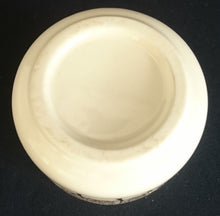 Lade das Bild in den Galerie-Viewer, 2er Set GETRÄNKEBECHER - Keramik / Steingut, Flora Fauna Baum Bäume Wald Vogel Vögel Motiv Dekor