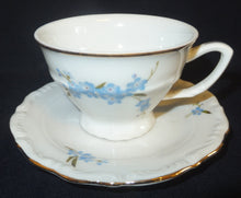 Lade das Bild in den Galerie-Viewer, 2er MOCCAGEDECK - Porzellan, Goldrand Vergiss mein Nicht Blumenblüten Flora Pflanzen Gewölbter Relief Motiv Dekor