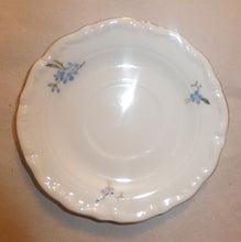 Lade das Bild in den Galerie-Viewer, 2er MOCCAGEDECK - Porzellan, Goldrand Vergiss mein Nicht Blumenblüten Flora Pflanzen Gewölbter Relief Motiv Dekor