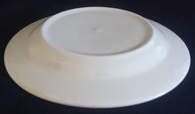 Lade das Bild in den Galerie-Viewer, 2er KAFFEEGEDECK - Porzellan, Schlitten Rentier Weihnachtsmann Sterne Tannenbaum Bäume Mond Dorf Wald Motiv Dekor