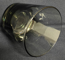 Lade das Bild in den Galerie-Viewer, 2er Set WHISKY~ WHISKEY~ SCOTCH~ GETRÄNKEGLÄSER - Hartglas, Rauchige Färbung Motiv Dekor