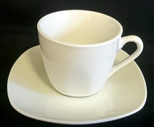 Lade das Bild in den Galerie-Viewer, 2er Set ESPRESSO UNTERTASSEN - Porzellan, Gastronomische Einfärbiges Motiv Dekor