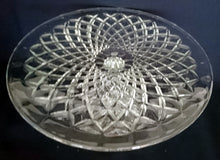 Lade das Bild in den Galerie-Viewer, TORTENPLATTEN ETAGERE - Hartglas, Abstraktes Linien Blumen Blüten Motiv Dekor