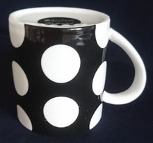 Lade das Bild in den Galerie-Viewer, 2er FRÜHSTÜCKSSET KAFFEETASSE & MÜSLISCHALE "Polkadot" - Porzellan, Punkte Kreise Flecken Motiv Dekor