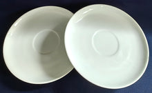 Lade das Bild in den Galerie-Viewer, 2er Set MOCCA~ UNTERTASSEN - Porzellan, Einfärbiges Gastronomisches Motiv Dekor