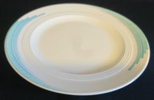 Lade das Bild in den Galerie-Viewer, 2er Set DESSERTTELLER "Friesland" - Porzellan, Abstraktes Geometrisches Linien Dekor