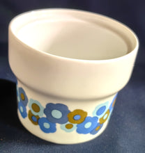 Lade das Bild in den Galerie-Viewer, 2er Set MILCHKÄNNCHEN & ZUCKERDOSE OHNE DECKEL - Porzellan, Flora Blumenblüten Pflanzen Motiv Dekor