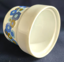 Lade das Bild in den Galerie-Viewer, 2er Set MILCHKÄNNCHEN & ZUCKERDOSE OHNE DECKEL - Porzellan, Flora Blumenblüten Pflanzen Motiv Dekor