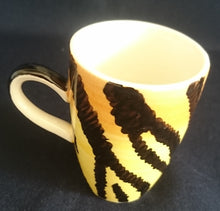 Lade das Bild in den Galerie-Viewer, 2er Set MOCCA KAFFFETASSEN - Keramik / Steingut, Leoparden Tiger Zebra Fell Muster Motiv Dekor