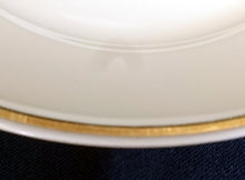 Lade das Bild in den Galerie-Viewer, DESSERTTELLER - Porzellan, Goldrand Breite Linien Rand Motiv Dekor