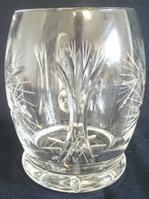 Lade das Bild in den Galerie-Viewer, GETRÄNKE~ PILSGLAS - 24% Pbo Bleikristall, Flora Blumenblüten Oktogramm Achtstern Motiv Dekor