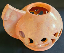 Lade das Bild in den Galerie-Viewer, 3er Set WINDDUFT TEELICHTHALTER - Keramik / Steingut, Farblich Meliertes Durchbrochen Kreise Sichel Dreieck Motiv Dekor