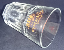 Lade das Bild in den Galerie-Viewer, LONGDRINK~ GETRÄNKEGLAS - Hartglas, Säulen Relief Caipirinha Pitu Aufschrift Motiv Dekor