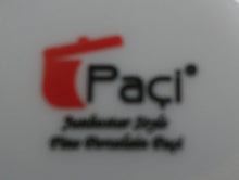 Lade das Bild in den Galerie-Viewer, 12 Teiliges MOCCASERVICE "Junbostar" - Porzellan, Goldrand Linien Flora Blumenblüten Pflanzen Motiv Dekor