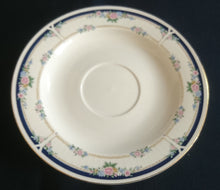 Lade das Bild in den Galerie-Viewer, UNTERTASSE "Patricia" - Porzellan, Goldrand Flora Rosenblumen Kettenglieder Motiv Dekor (BC)