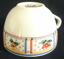 Lade das Bild in den Galerie-Viewer, TEETASSE "Flirt" - Porzellan, Flora Blumenblüten Pflanzen Linien Streifen Rand Motiv Dekor