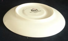 Lade das Bild in den Galerie-Viewer, 3er TEEGEDECK "Flirt" - Porzellan, Flora Blumenblüten Pflanzen Linien Streifen Rand Motiv Dekor